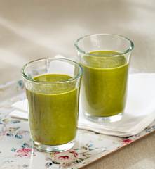 Batido de zanahoria, espinacas y pepino