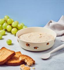 Zwieback-Milchbrei mit Trauben