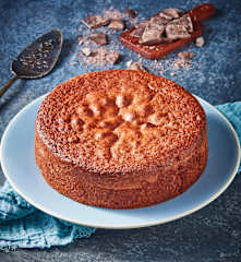 Pastel húmedo de chocolate