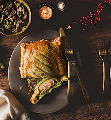 Salmón Wellington con setas a la crema