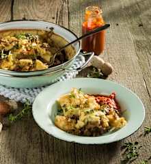 Steinpilzschmarrn mit Paradeisersauce