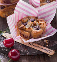 Kirsch-Marzipan-Muffins