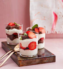 Erdbeer-Bananen-Schoko-Trifle