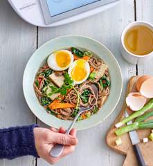 Soupe ramen aux légumes et tofu