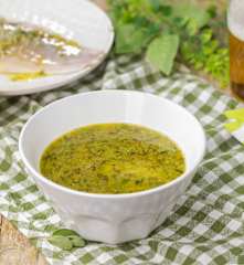 Marinatura al vino bianco ed erbe aromatiche