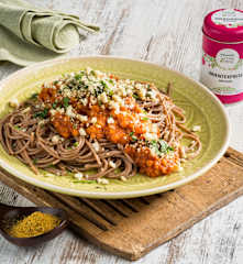 Linsenbolognese "Orient" mit Kräutermandeln