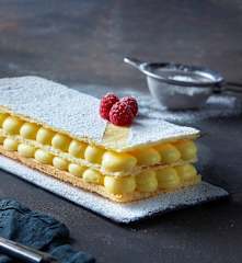 Milhojas con crema de vainilla