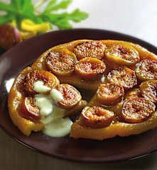 Tarte tatin di fichi con salsa dolce al caprino