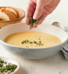 Paprikaschaumsuppe mit RUPP Enzian Emmentaler