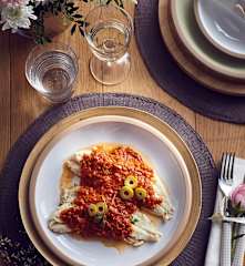 Merluzzo al vapore con salsa al pomodoro e olive