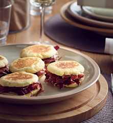 Tigelle di kamut con bresaola e radicchio