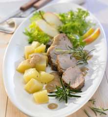 Filets mit Apfel-Zwiebel-Sauce