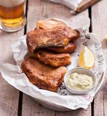 Seehecht im Bierteig mit Remoulade