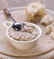 Champignon-Quark-Aufstrich