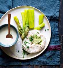 Colin farci et asperges sauce au citron