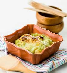 Couve-flor gratinada com natas e coentros