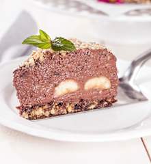 Torta raw al cioccolato e banana