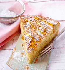 Süße Focaccia mit Haselnüssen