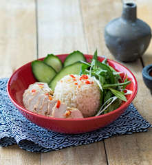 Com ga rau thom (chicken with rice and mint)