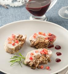 Rollitos de lechazo con reducción de Ribera del Duero (Castilla y León)