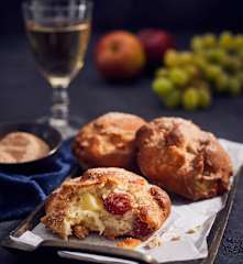 Schnelle Apfel-Trauben-Ballen