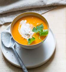 Soupe tomate-coco, quenelles de coco