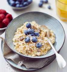 Mango-Lassi Overnight Oats