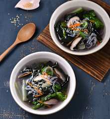 青蔬野菜蒟蒻湯麵