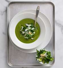 Thai green broccoli and spinach soup