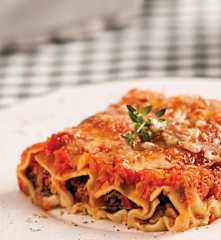 Canelones de salsicha e espinafres