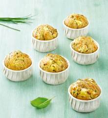 Muffins à la feta et aux herbes fraîches