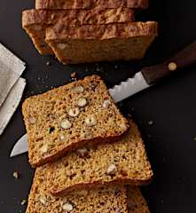 Möhren-Nuss-Brot