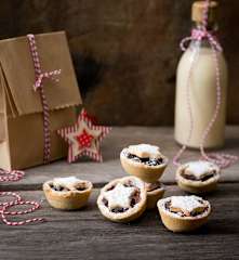 Fruity pear mince tarts