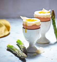 Uova alla coque con asparagi