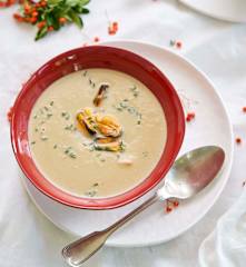 Creme de alcachofra e mexilhão