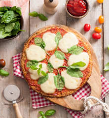 Pizza na spodzie z kalafiora