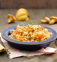 Pęczotto z dynią i kurkami