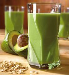 Bevanda energetica a base di mela, avena e avocado