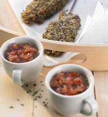 Rindfleischkebabs mit Tomatensalsa