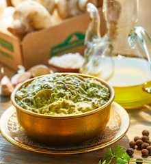 Salsa de champiñones, vino blanco y crema