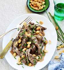 Bœuf aux cacahuètes