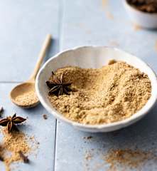 Korzenna przyprawa ze skórkami jabłek