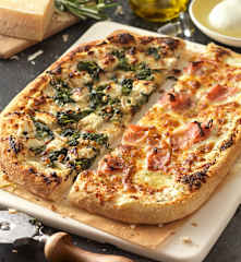 Pizza Bianca mit zweierlei Belag (Langzeitgare)