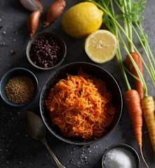 Grated carrot salad (Thermomix® Cutter)