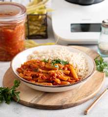 Fasolka szparagowa w sosie warzywno-pomidorowym (w słoikach na zimę)