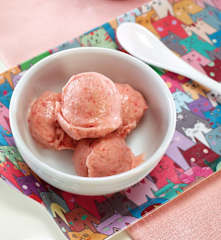 Muzlu Çilekli Yoğurtlu Dondurma