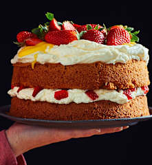 Victoria sponge fragole e limone