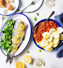 Menú: Pisto. Lubina con patatas y huevos