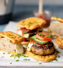 Hamburguesa de pollo con pan de nube