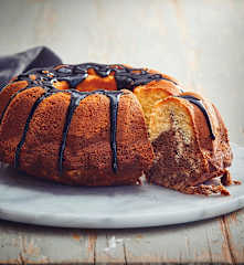 Marmor-Gugelhupf (ciambella marmorizzata)